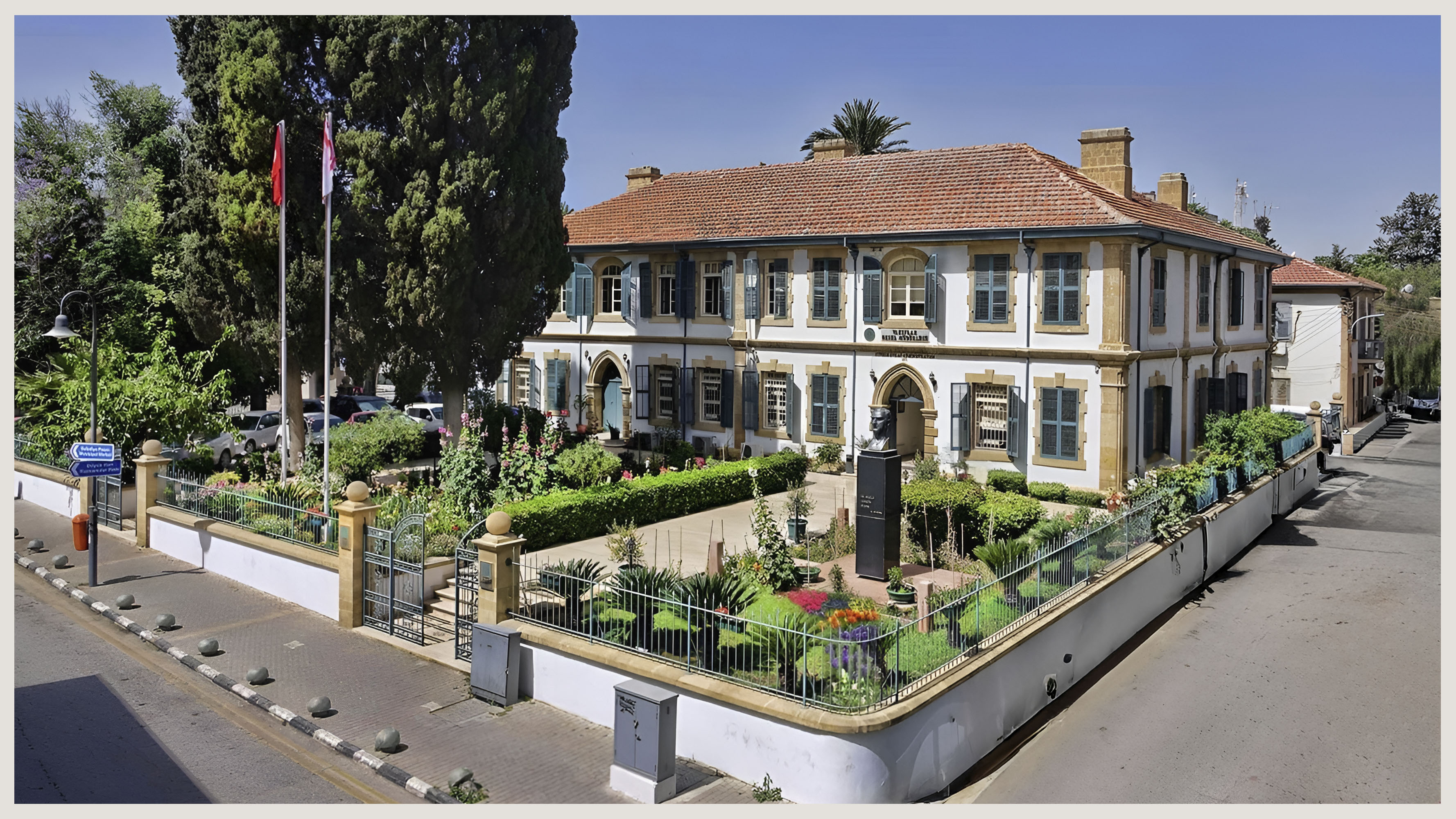 Günümüzde Kıbrıs Vakıflar İdaresi Binası