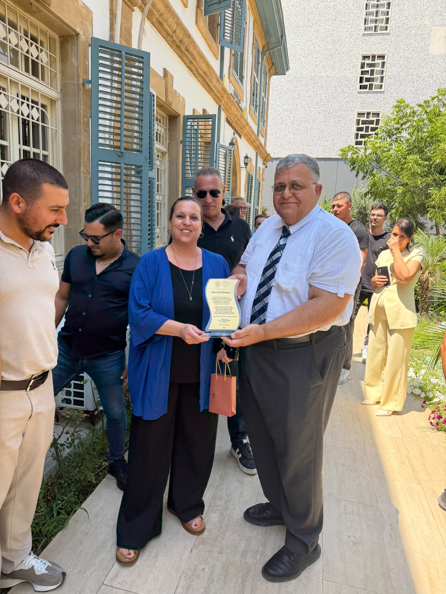 Emekleri ve kurumumuzda bıraktığı güzel izler için Sayın Sevil Sönmez'e  teşekkür ederiz.