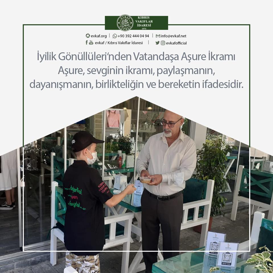 İyilik Gönüllüleri‘nden Vatandaşa Aşure İkramı.
