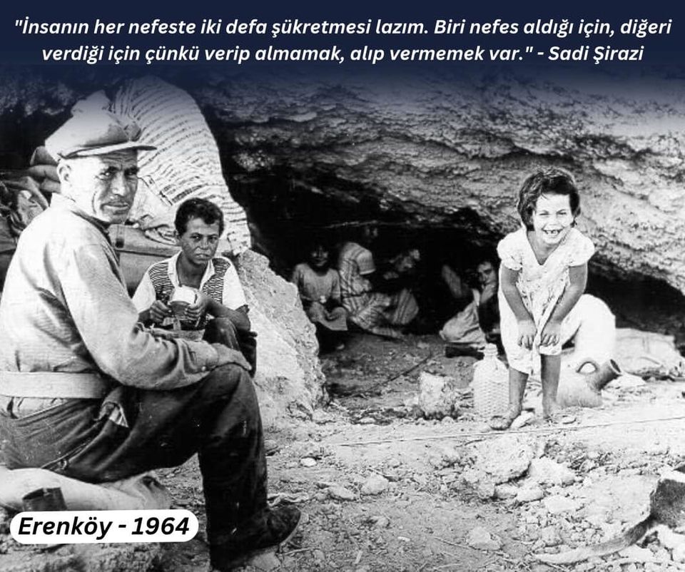 İnsanın her nefeste iki defa şükretmesi lazım. Biri nefes aldığı için, diğeri verdiği için çünkü verip almamak, alıp vermemek var. - Sadi Şirazi
